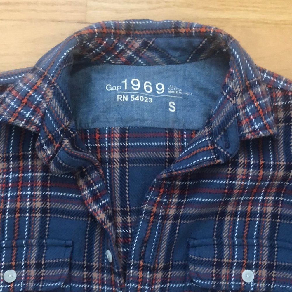 Gap Flannel Button Down - image 2
